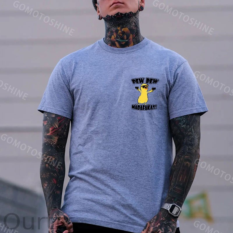 Yellow Duck Carries Pistol Letter Graphic Black Print T-shirt